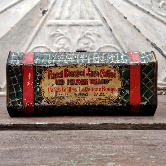 Old crocodile box / suitcase from "Café Le pélican rouge"