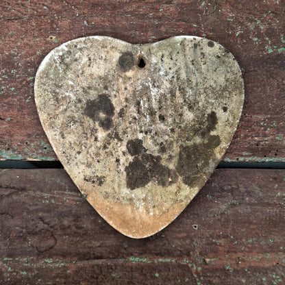 Ancienne coeur funéraire en pierre