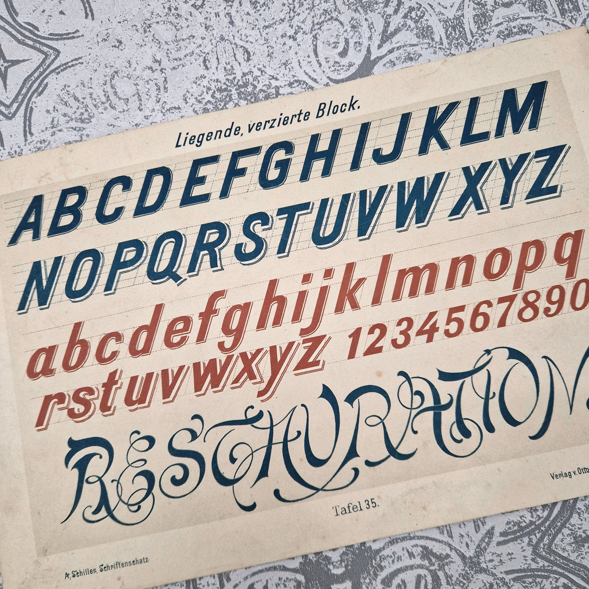 Planche de typographie « Alphabet incliné décoratif » - Fin XXIe