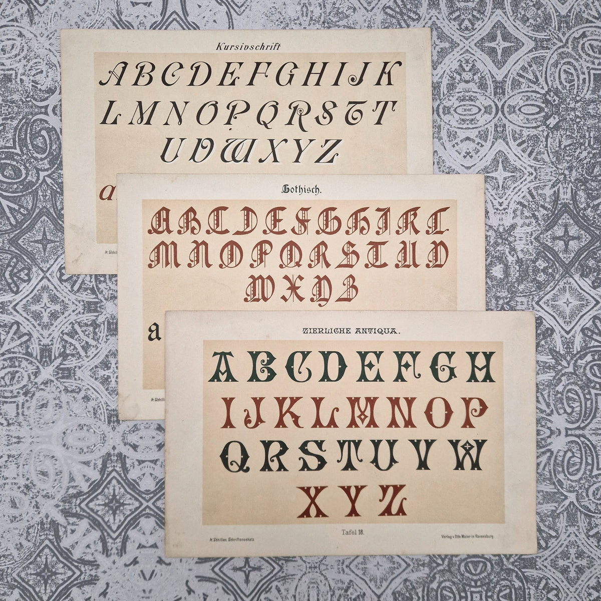 3 planches de calligraphie « Cursive, gothique et morave »