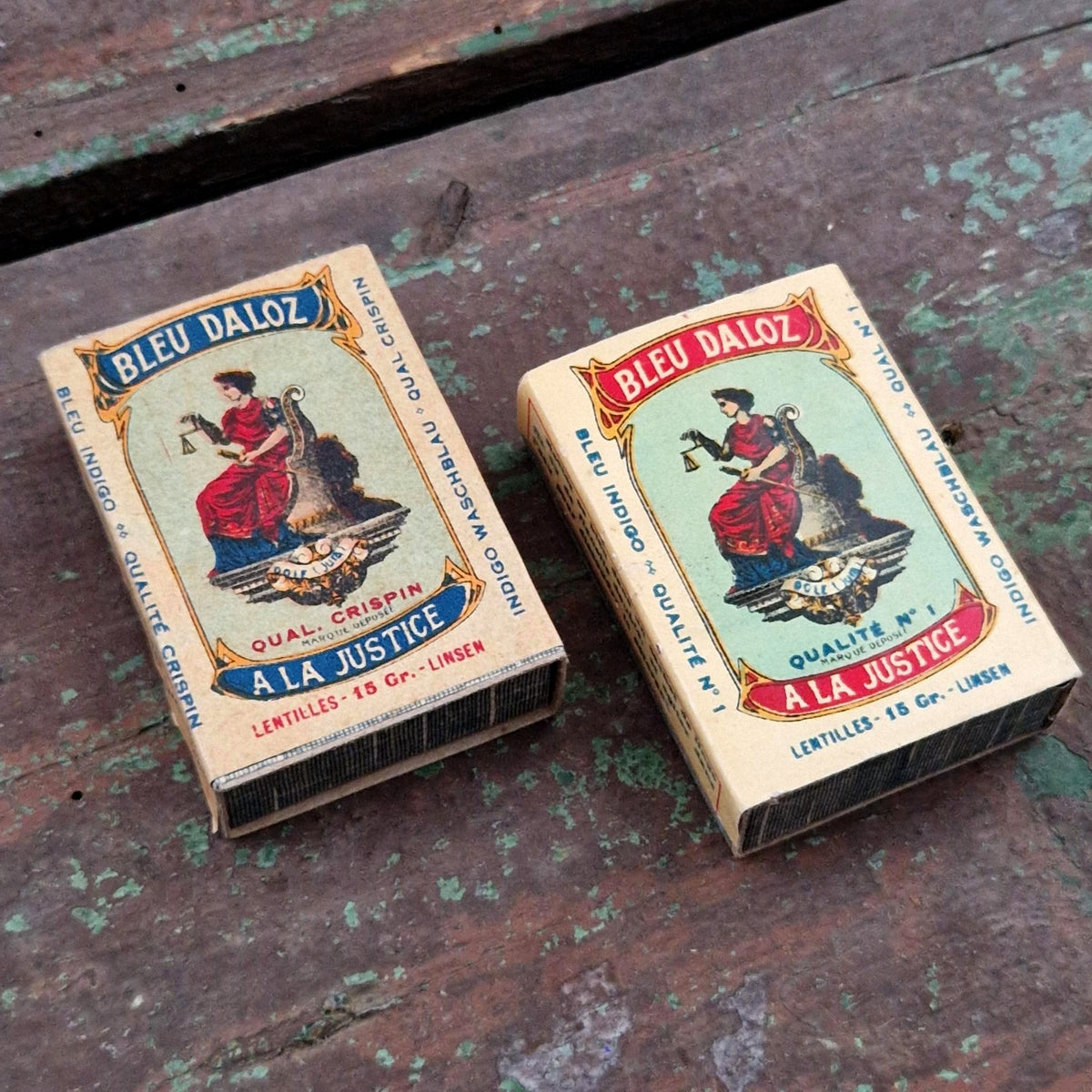 2 boîtes de bleu « Bleu Daloz - À la Justice » - Dole