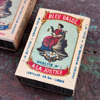 2 boîtes de bleu « Bleu Daloz - À la Justice » - Dole
