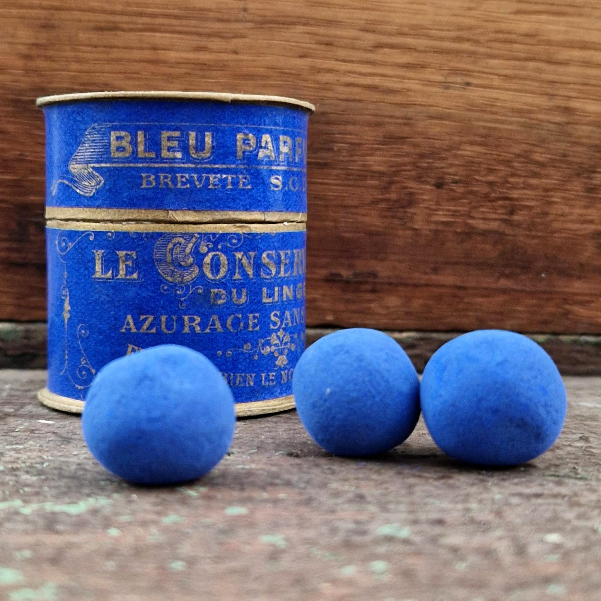 Ancienne boîte de « Bleu parfumé » - E. Daloz, Dole