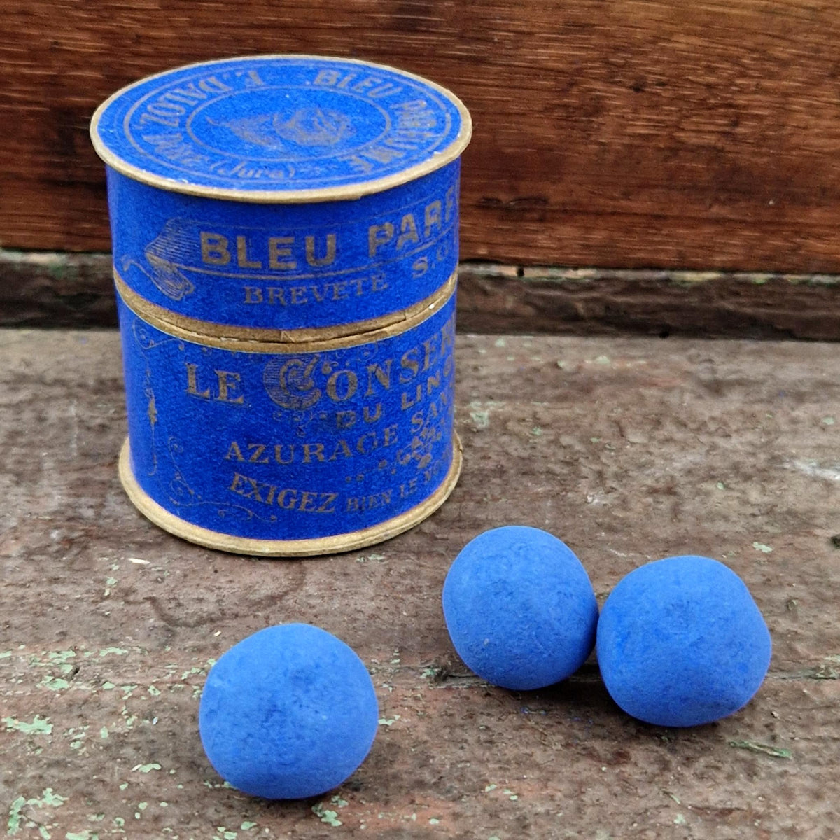 Ancienne boîte de « Bleu parfumé » - E. Daloz, Dole