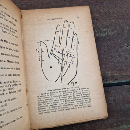 Ancien livre « Dictionnaire élémentaire de Chiromancie »