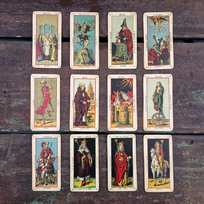 Egyptian Tarot "Grand Jeu de l’Oracle des Dames" - circa 1970
