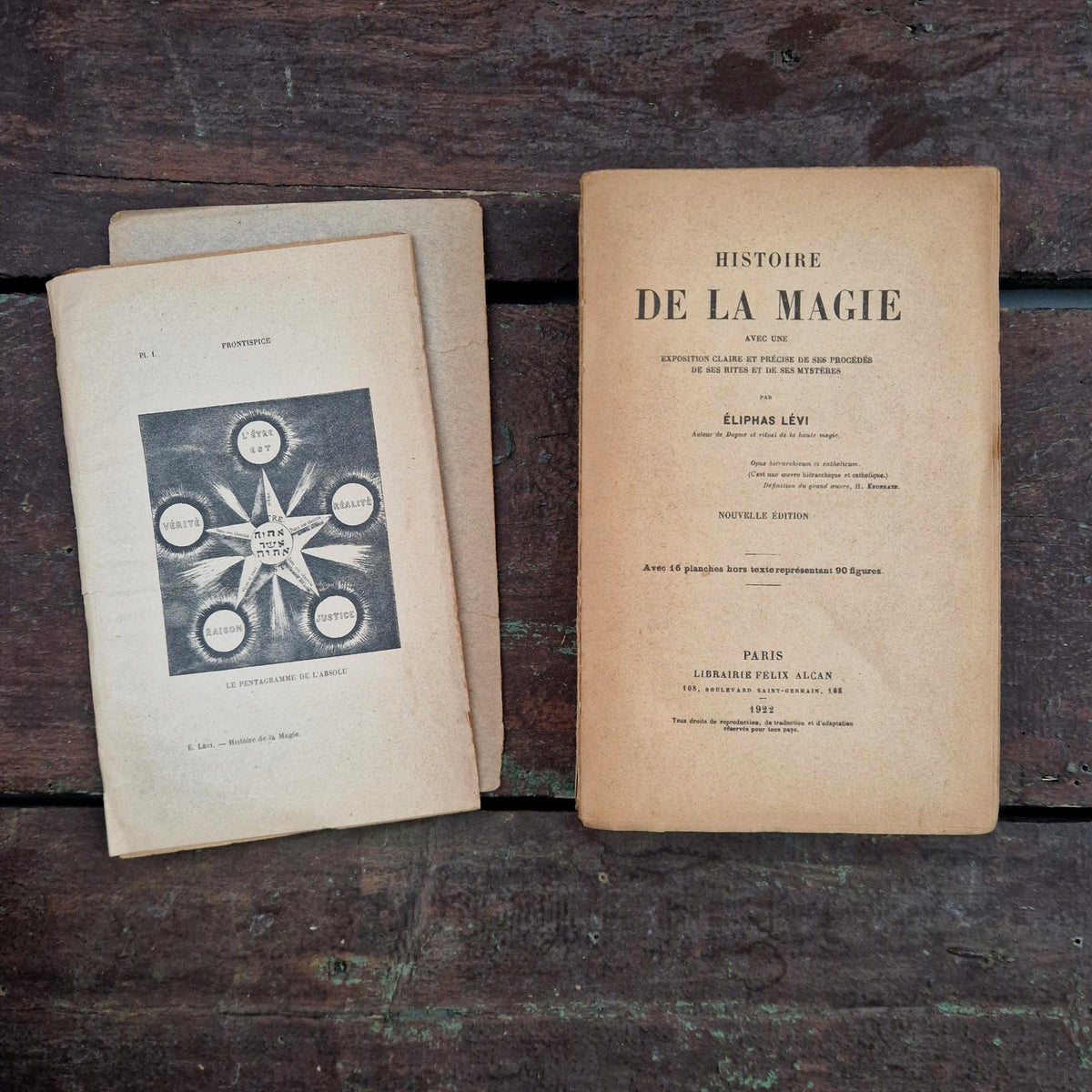 Ancien livre « Histoire de la Magie » - Éliphas Lévi - 1922