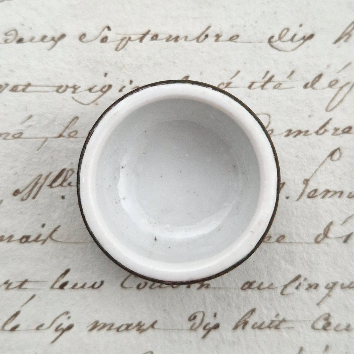 Ancien Godet à couleurs de peintre - Porcelaine & laiton