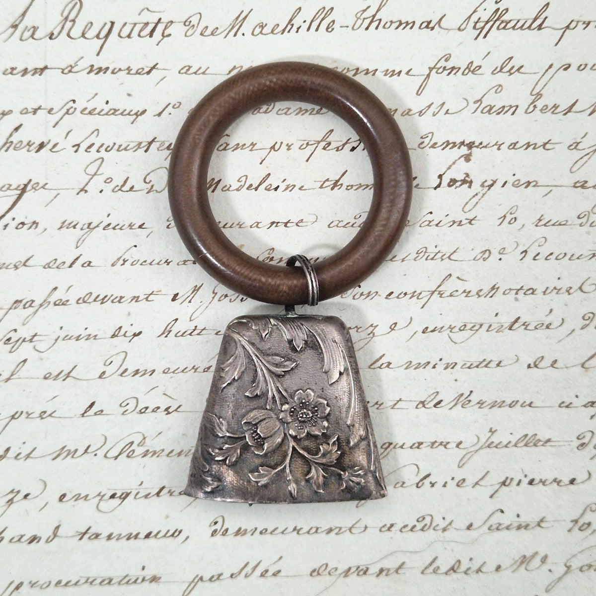 Ancien Hochet de bébé  « Cloche » - Début XXe