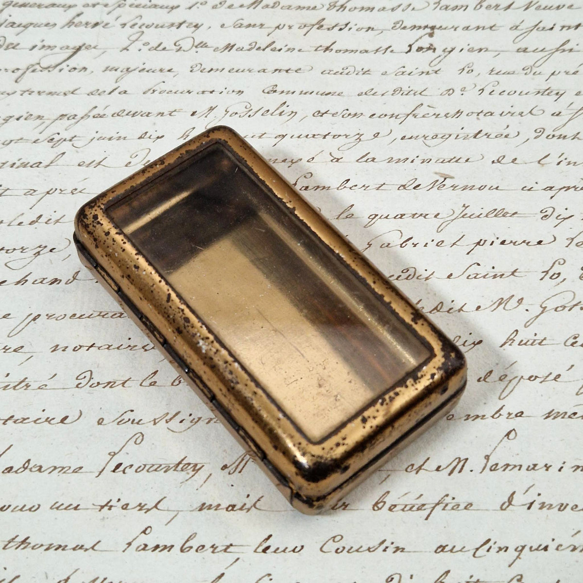 Ancien Coffret / Vitrine en métal doré - début XXe