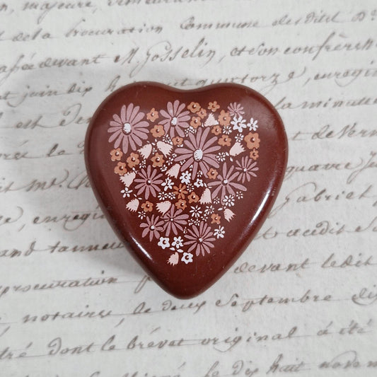 Boite en tôle lithographiée en forme de coeur