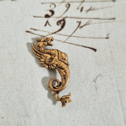 Ornement miniature « Hippocampe » en laiton