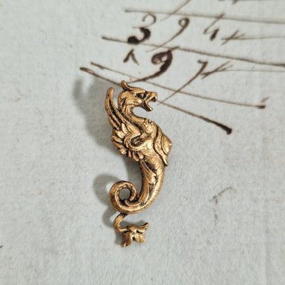 Ornement miniature « Hippocampe » en laiton