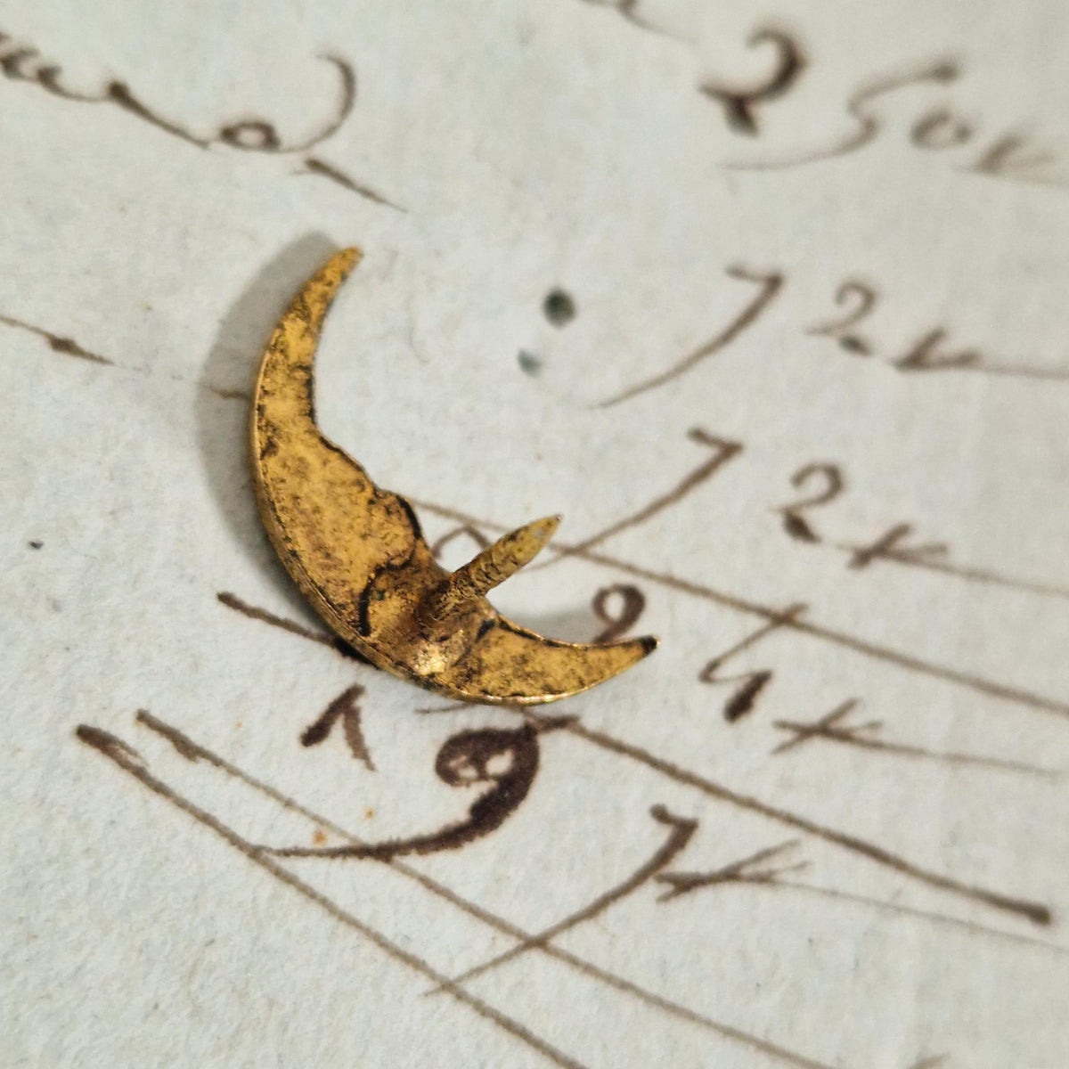 Ornement miniature « Lune » en laiton