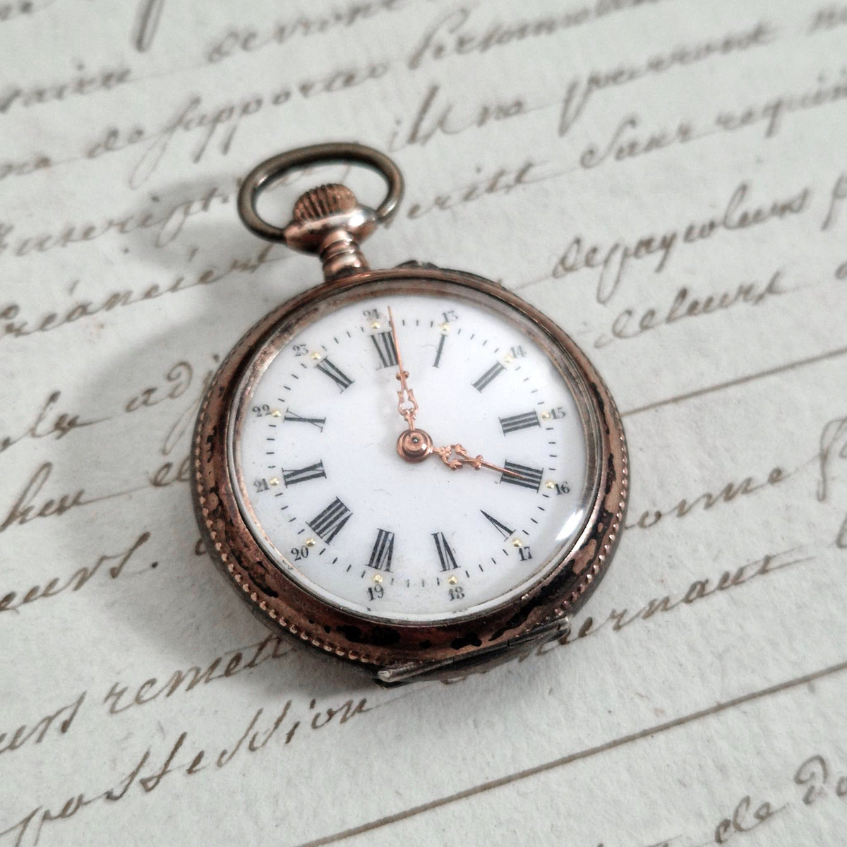 Ancienne montre de col fonctionnelle - Début XXe siècle
