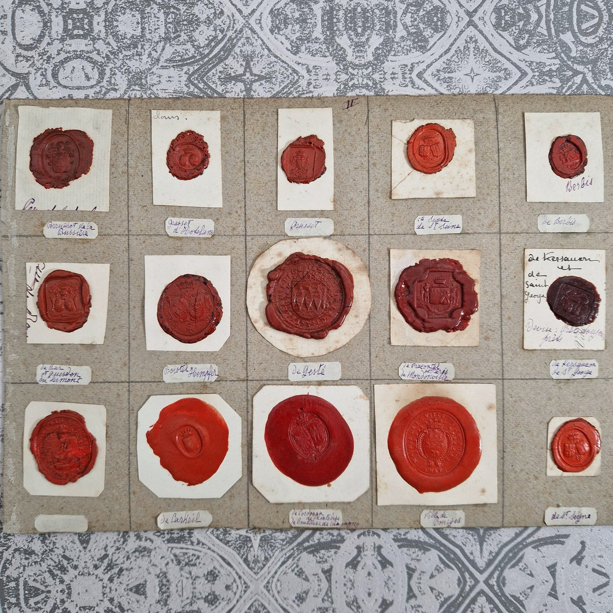 Planche de sceaux - Grands cachets rouges anciens