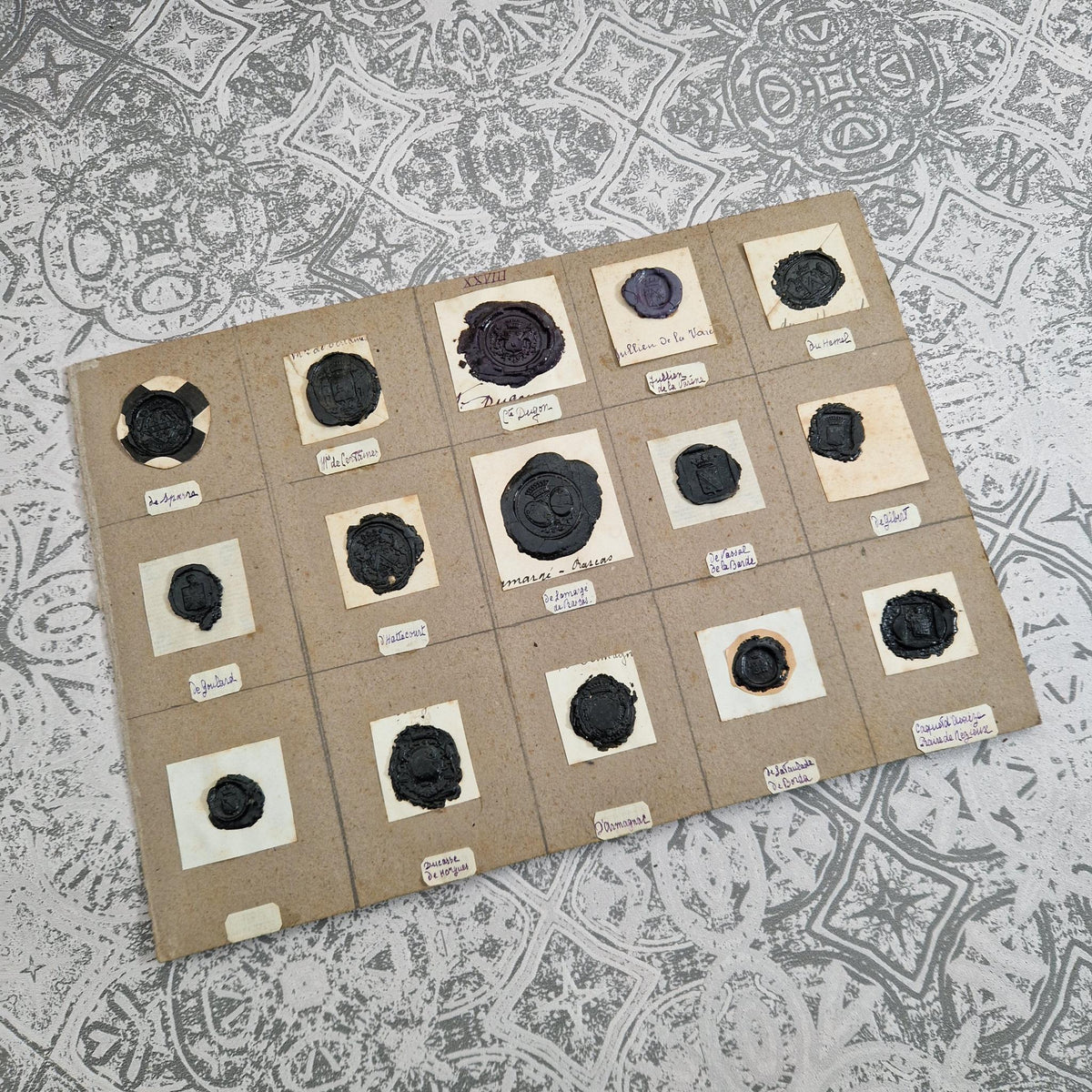 Collection of 15 seals - Black wax and purple shades