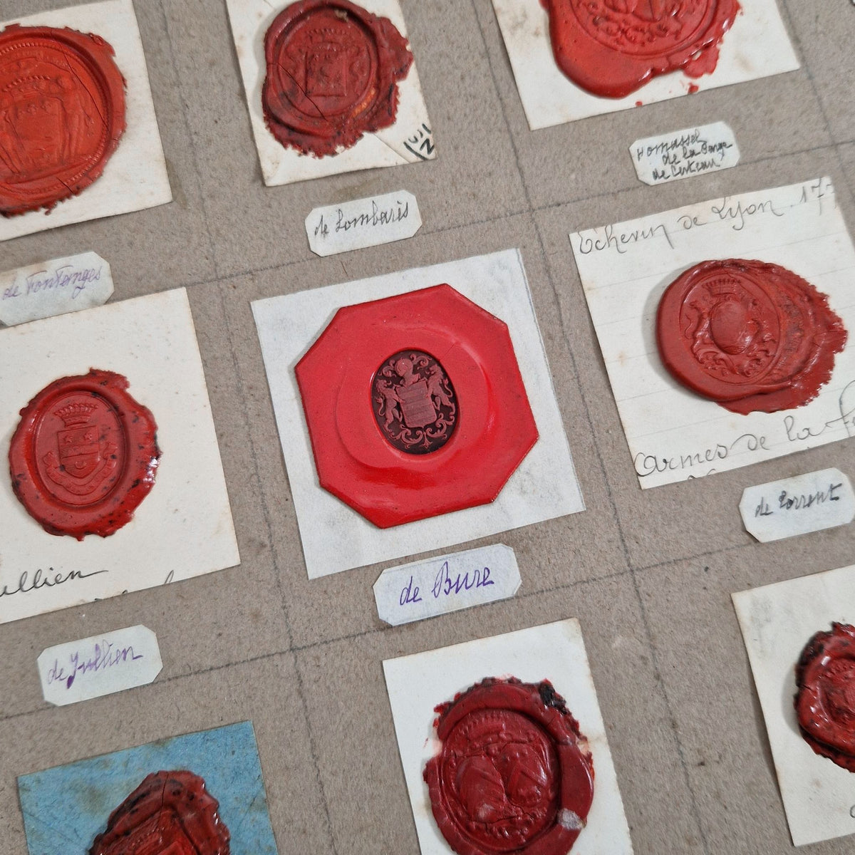 Quinze sceaux anciens - Cachet bicolore et grands blasons