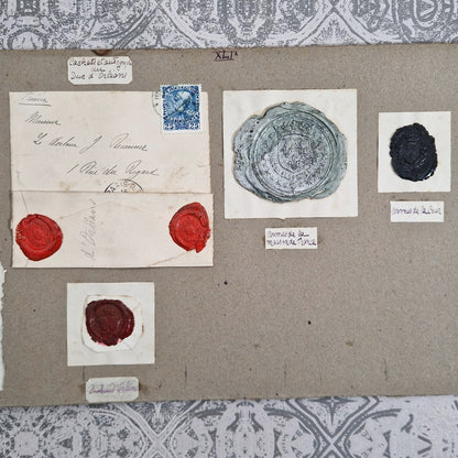 Sceaux anciens - Fleurs de lys et enveloppe cachetée