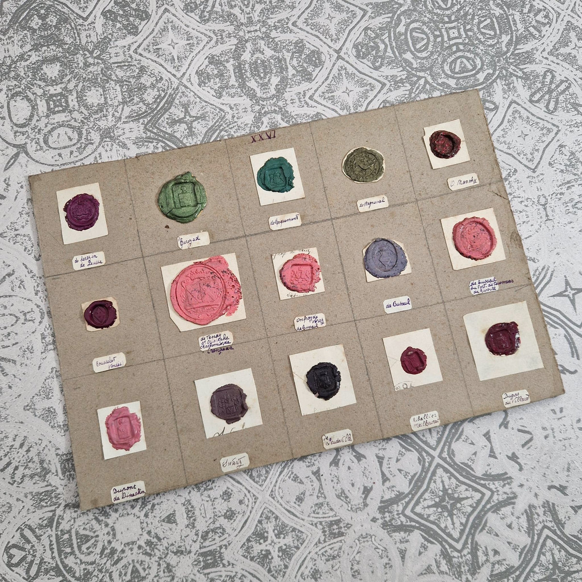 Antique polychrome seals - Pink & green waxes