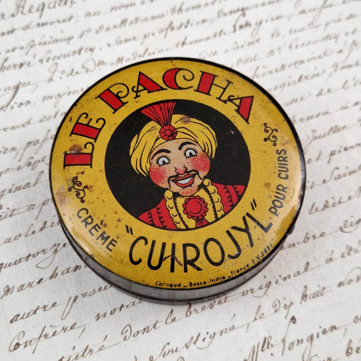 Rare Le Pacha cream shoe polish tin - Issoudun