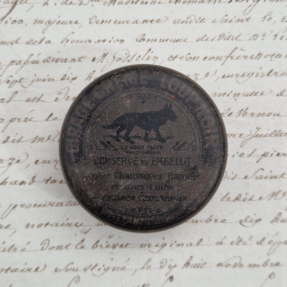 Rare Loup Noir cream polish tin