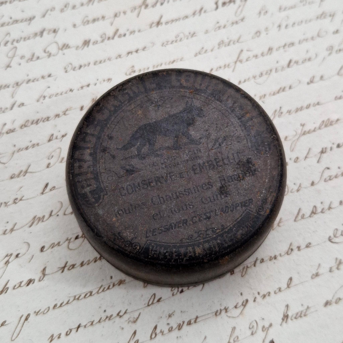Rare Loup Noir cream polish tin