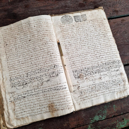 Registre manuscrit à l’encre et parchemin – Fin XVIIe / début XVIIIe siècle