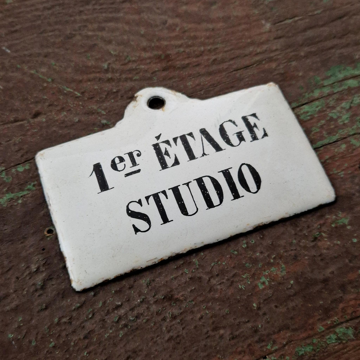 Enamel sign “1st floor – Studio” – Early 20th century