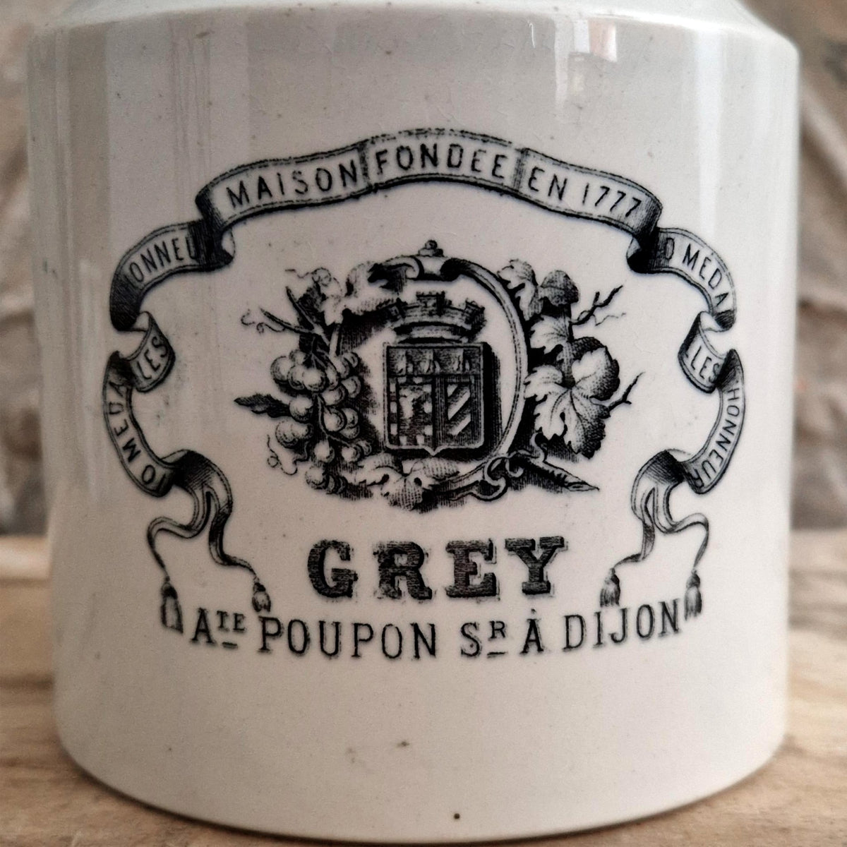 Rare pot Grey Auguste Poupon XXL - Creil & Montereau - 1877 / 1888