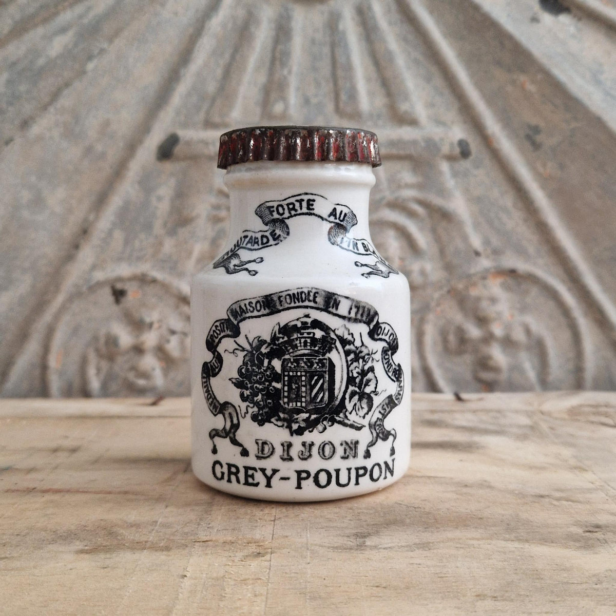 Ancien pot à moutarde Grey-Poupon avec sa capsule en métal