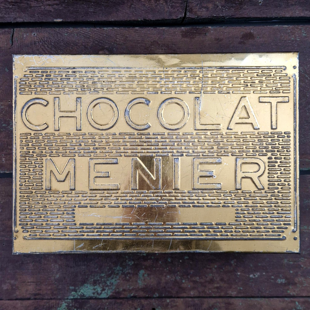Ancienne boîte publicitaire Chocolat Menier XL - Métal doré