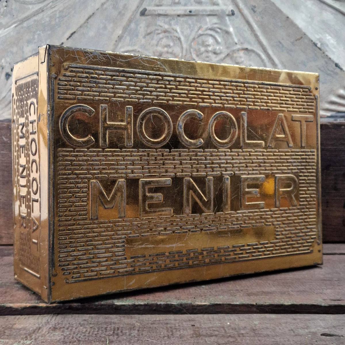 Ancienne boîte publicitaire Chocolat Menier XL - Métal doré