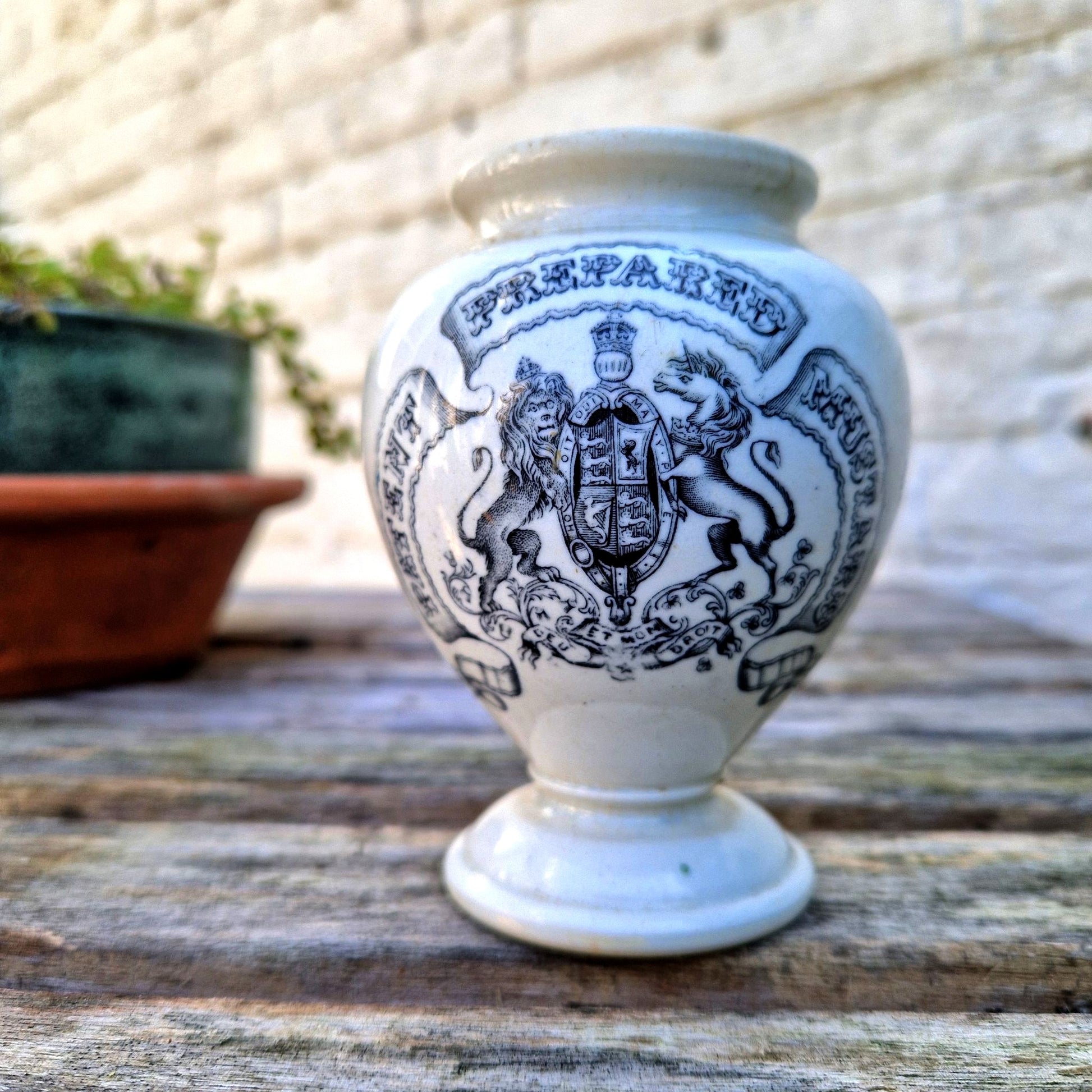 Ancien pot en faience crosse and blackwell
