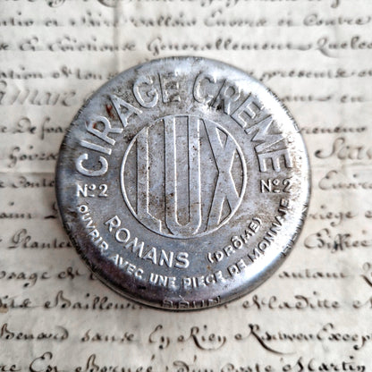 Ancienne boite tole cirage LUX Romans