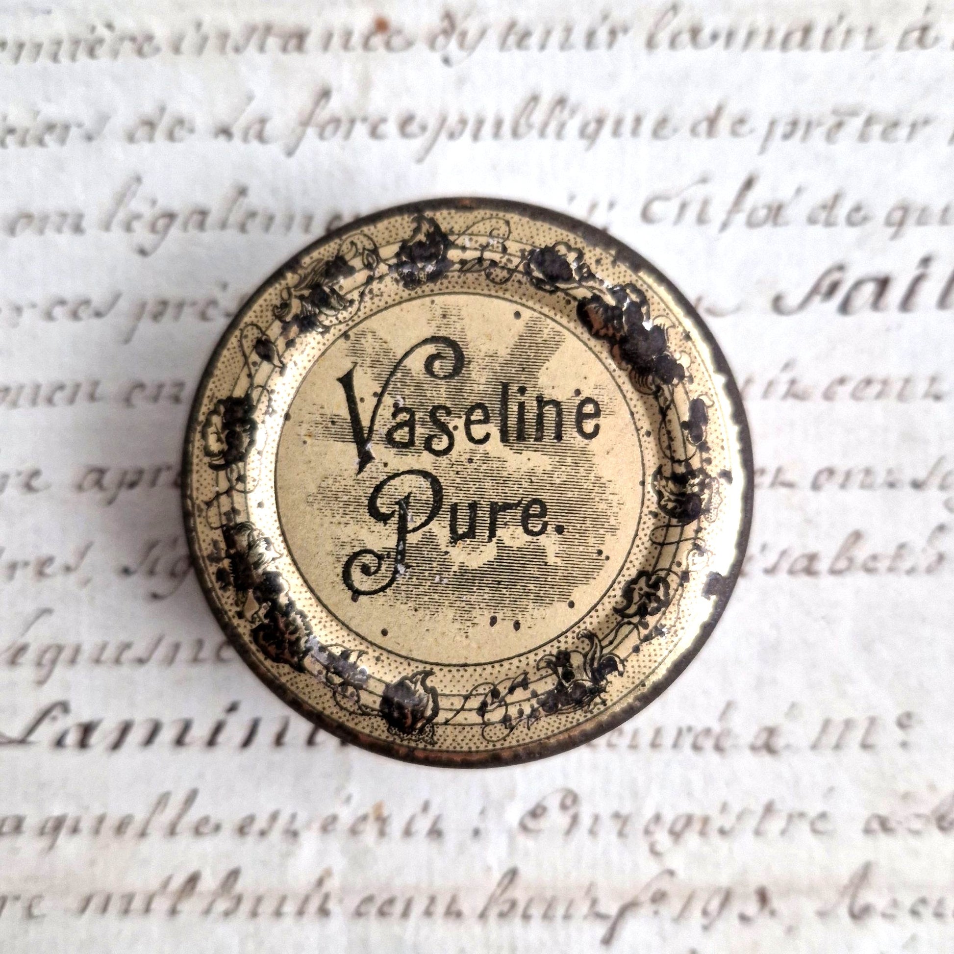 Ancienne boite de vaseline pure