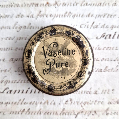Ancienne boite de vaseline pure