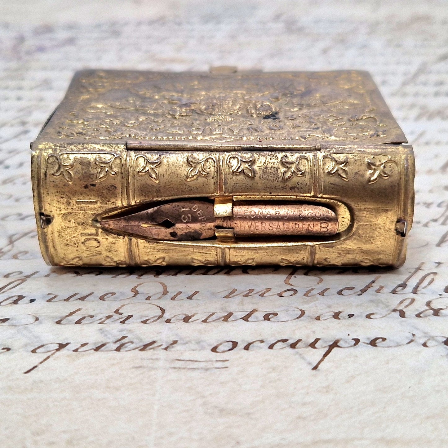 Antique Leonardt Pen Nib Box big