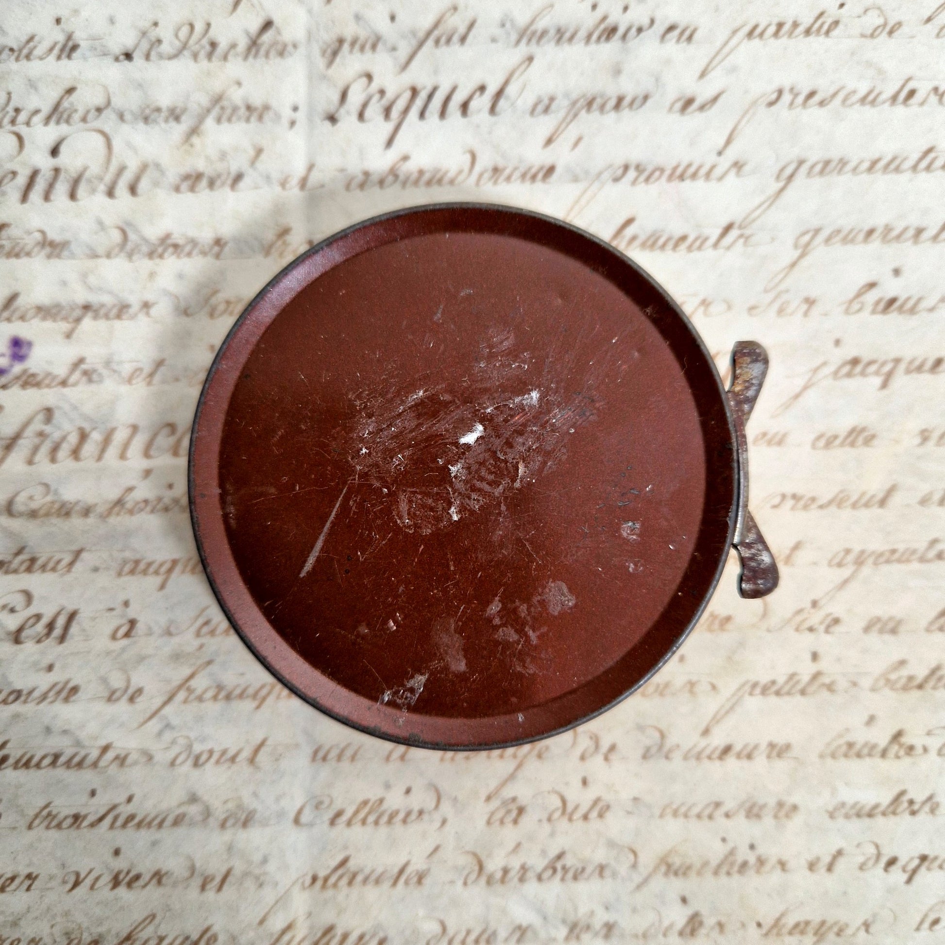 Antique Shoe Polish Tin Arras Béthune