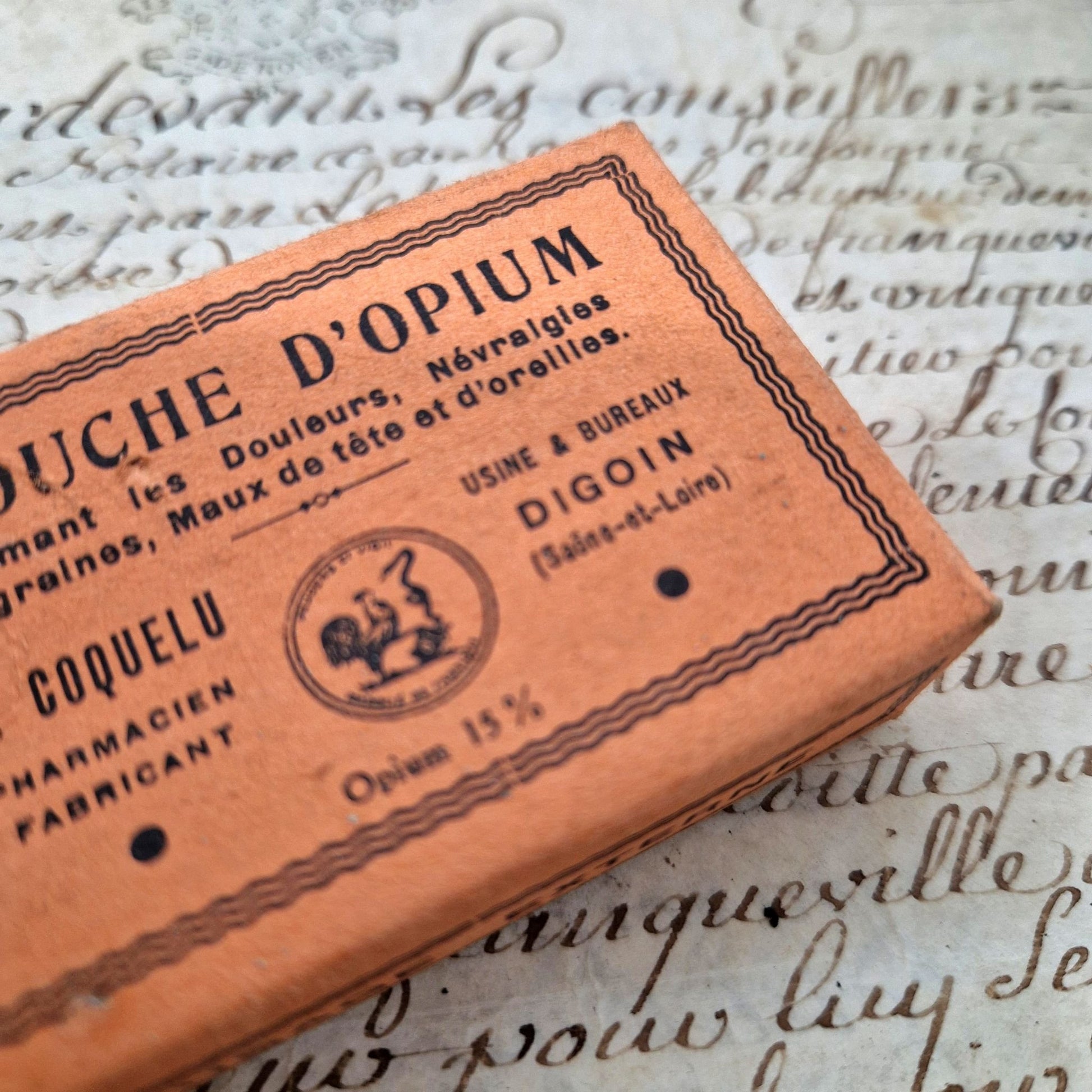 Antique medicine box Mouche d opium