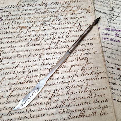 Antique mother of pearl dippen holder