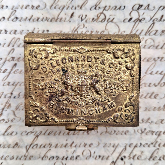 Boite de plumes ancienne Leonardt grande