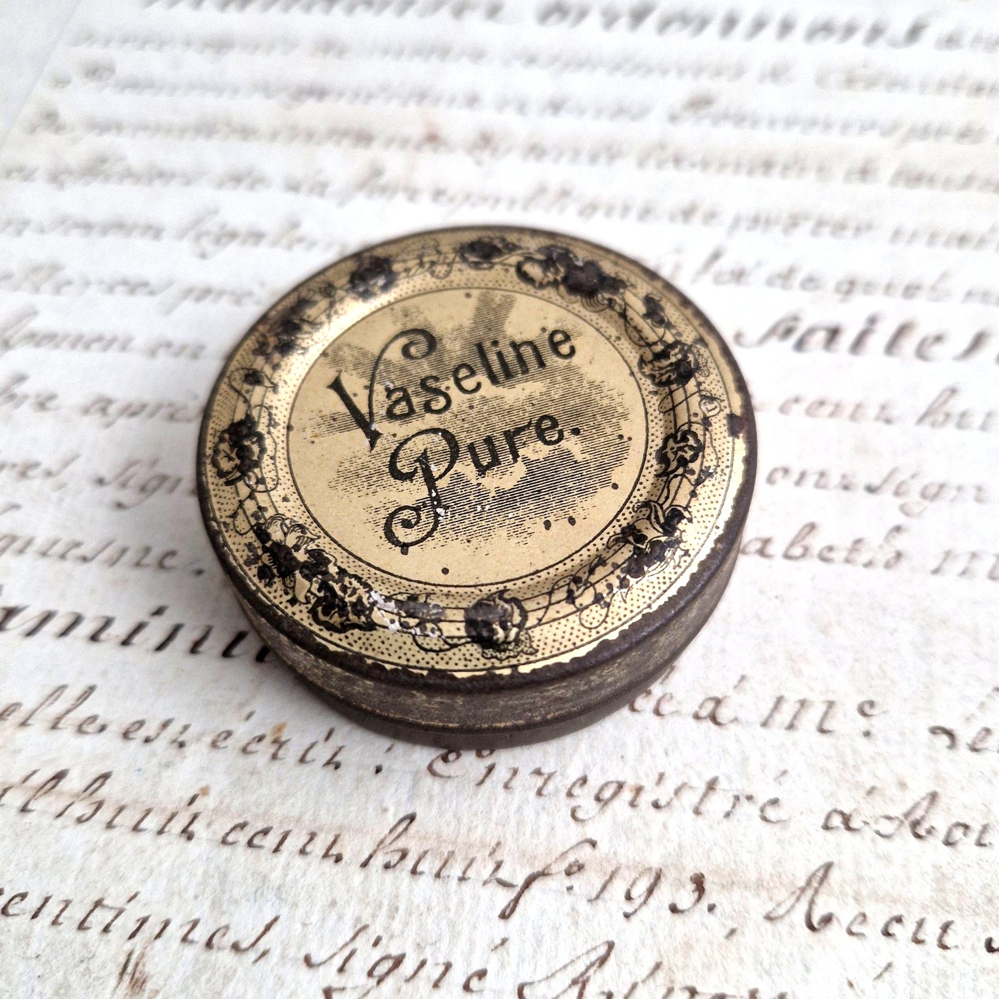 Boite pharmacie vaseline