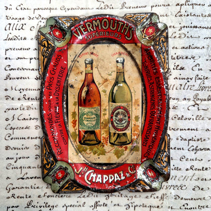 Cendrier publicitaire en tole lithographiee vermouth
