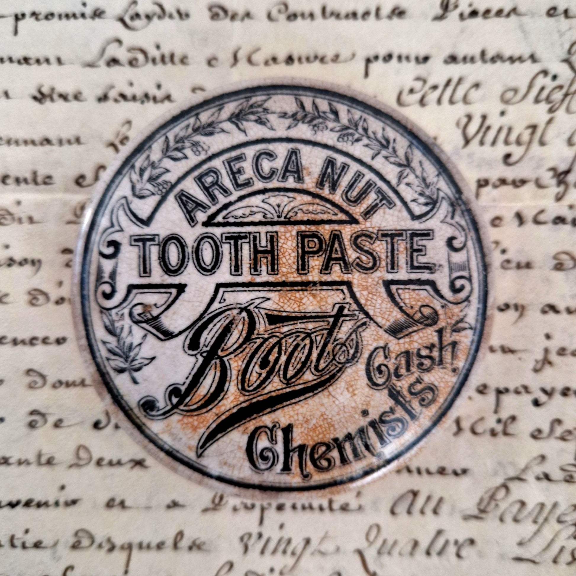 Enameld porcelain Boots areca nut tooth paste