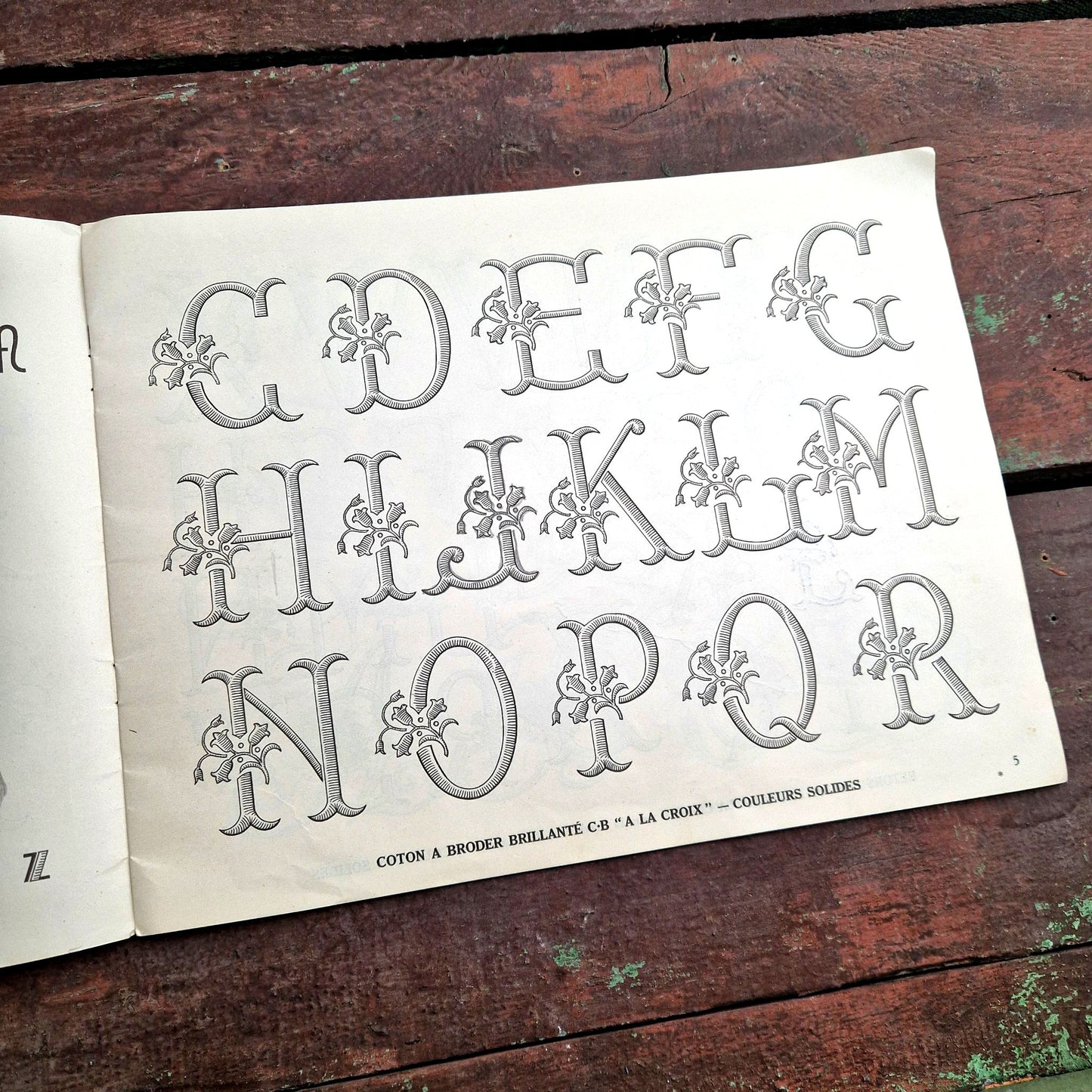 abecedaire brodé ancien linge