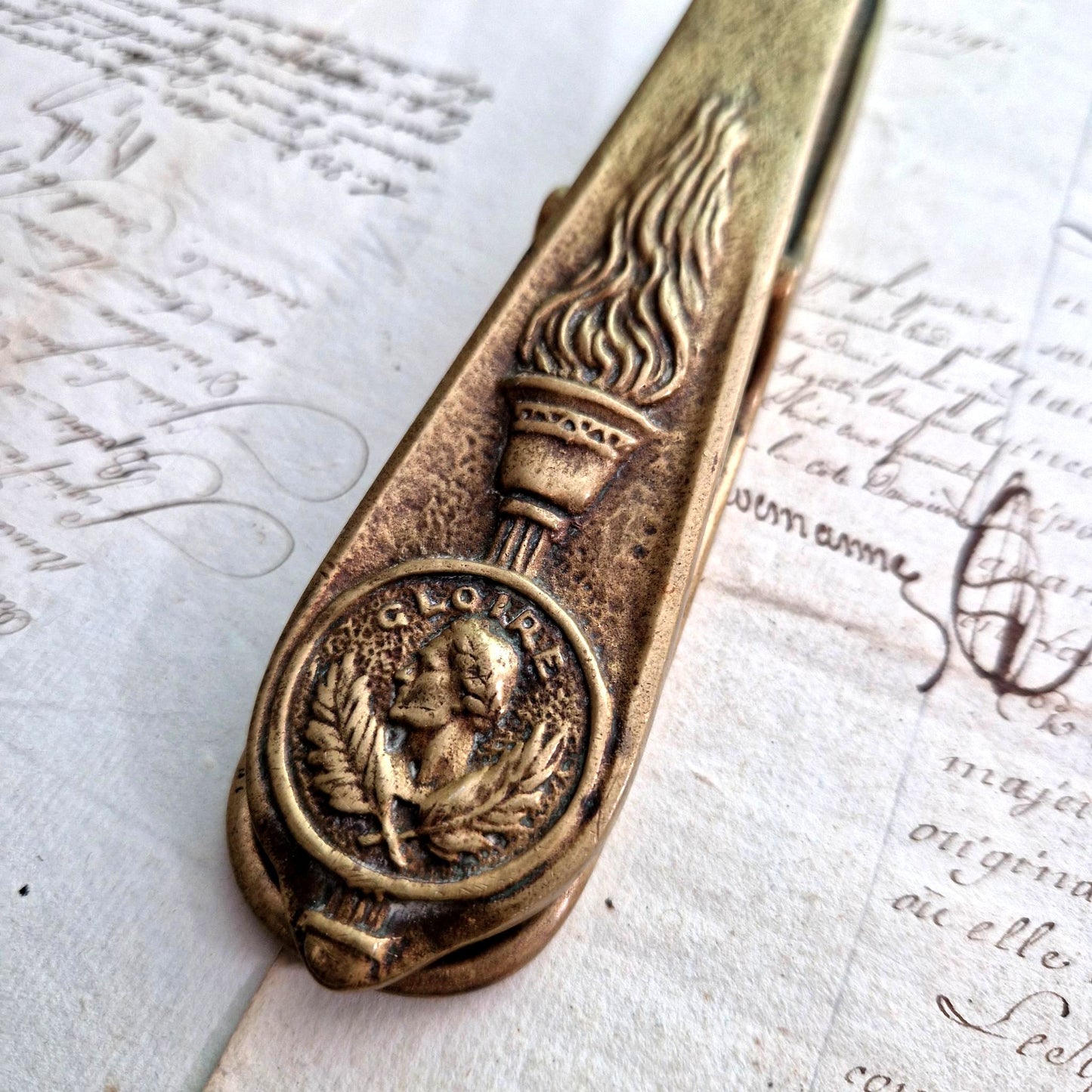 accessoire de bureau signé le verrier