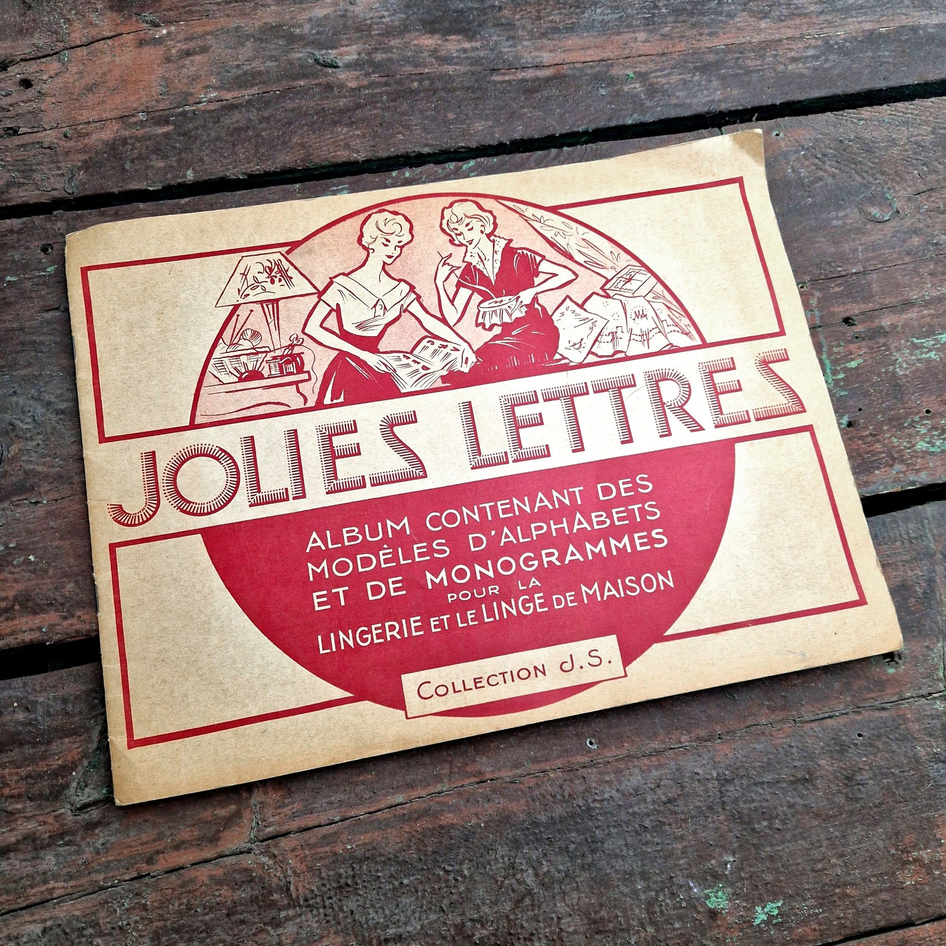 album de jolies lettres de broderie ancienne