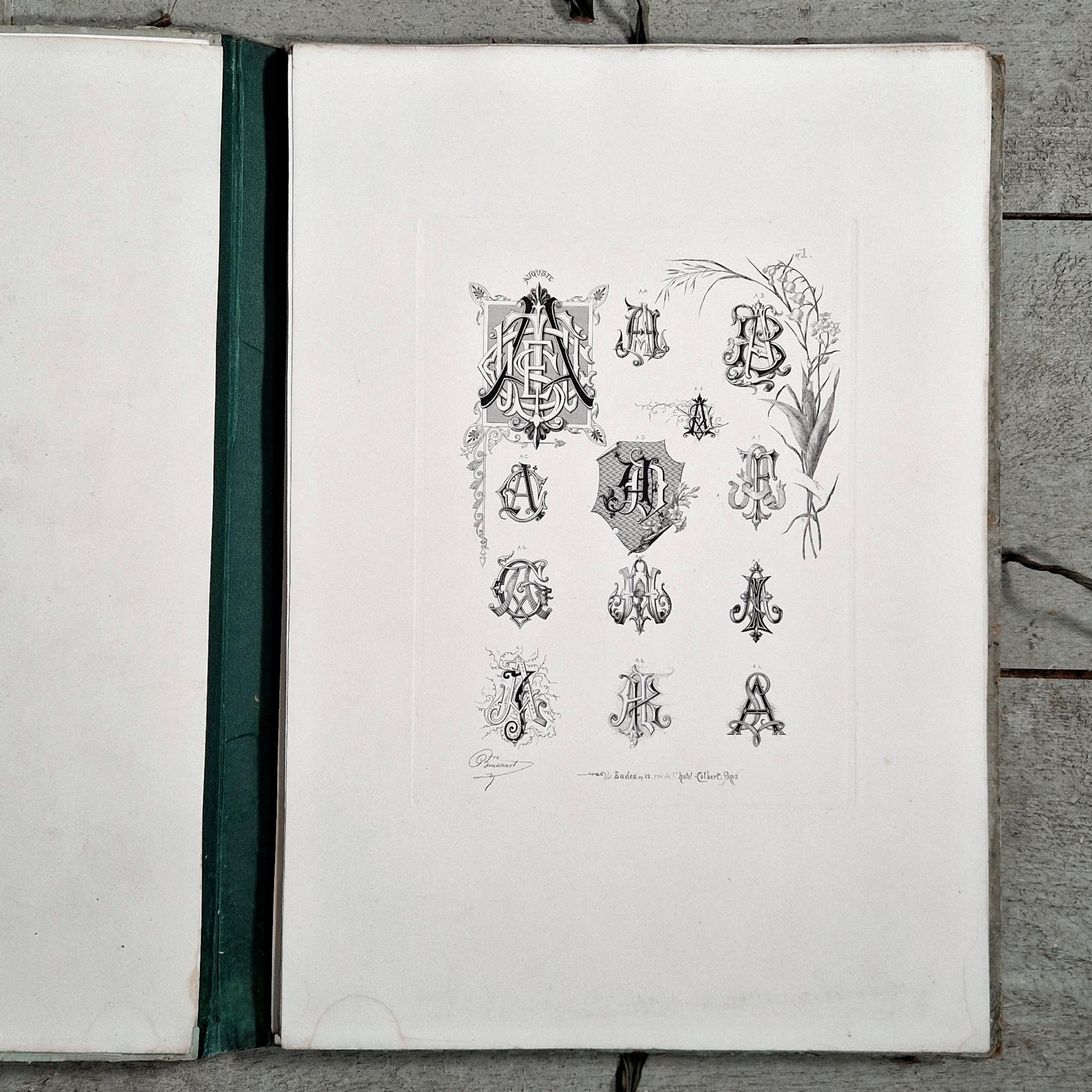 album monogrammes decoratifs 19e