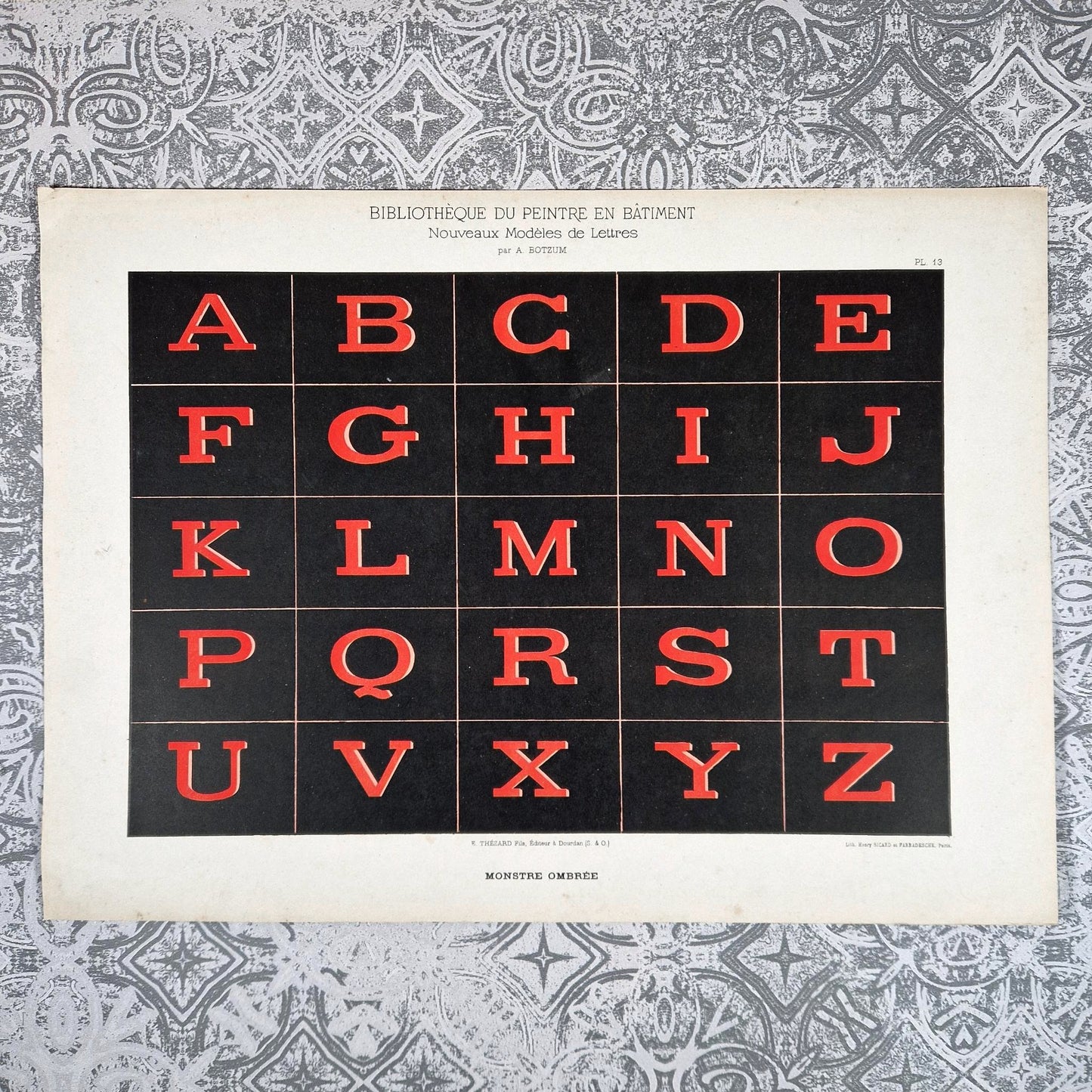 alphabet monstre ombre typographie ancienne
